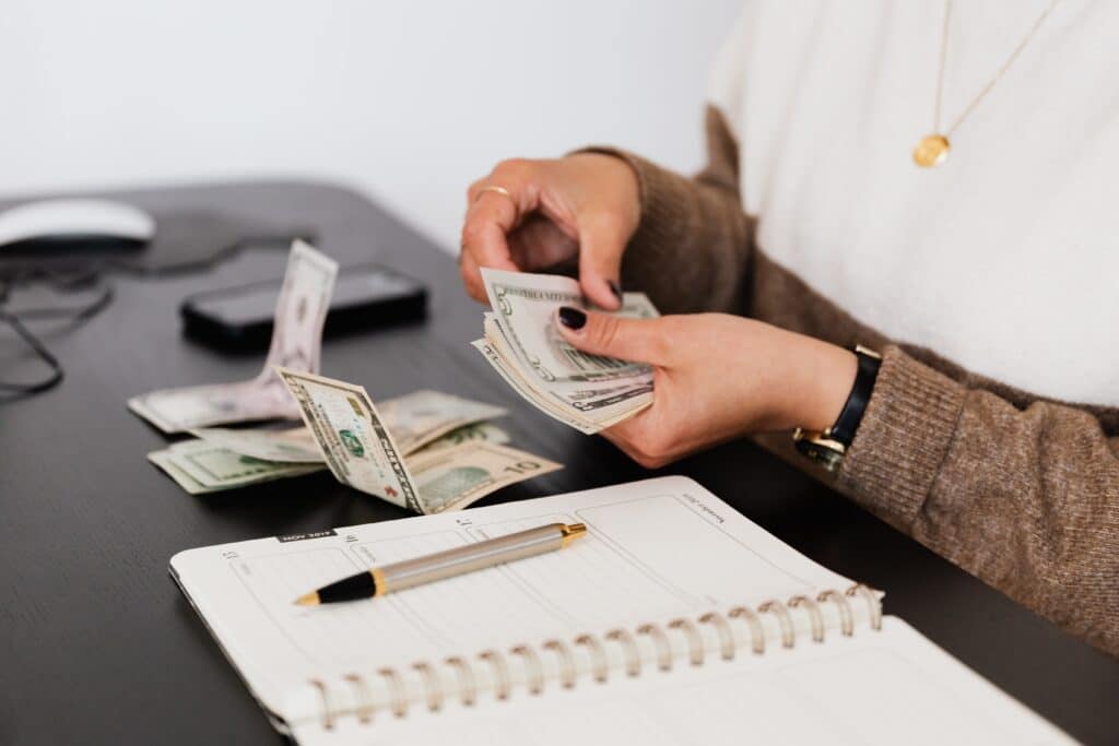 Explore the accounts receivable clerk job description template and hire the right candidate for your team.