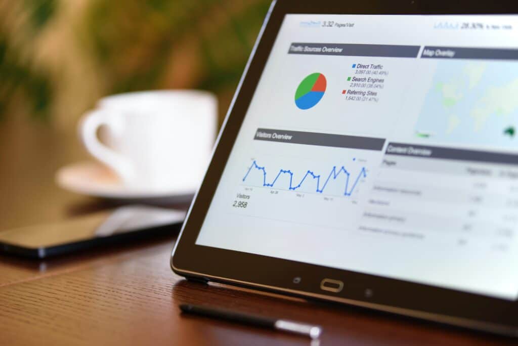 Explore the analyst job description template and hire the right candidate for your team.