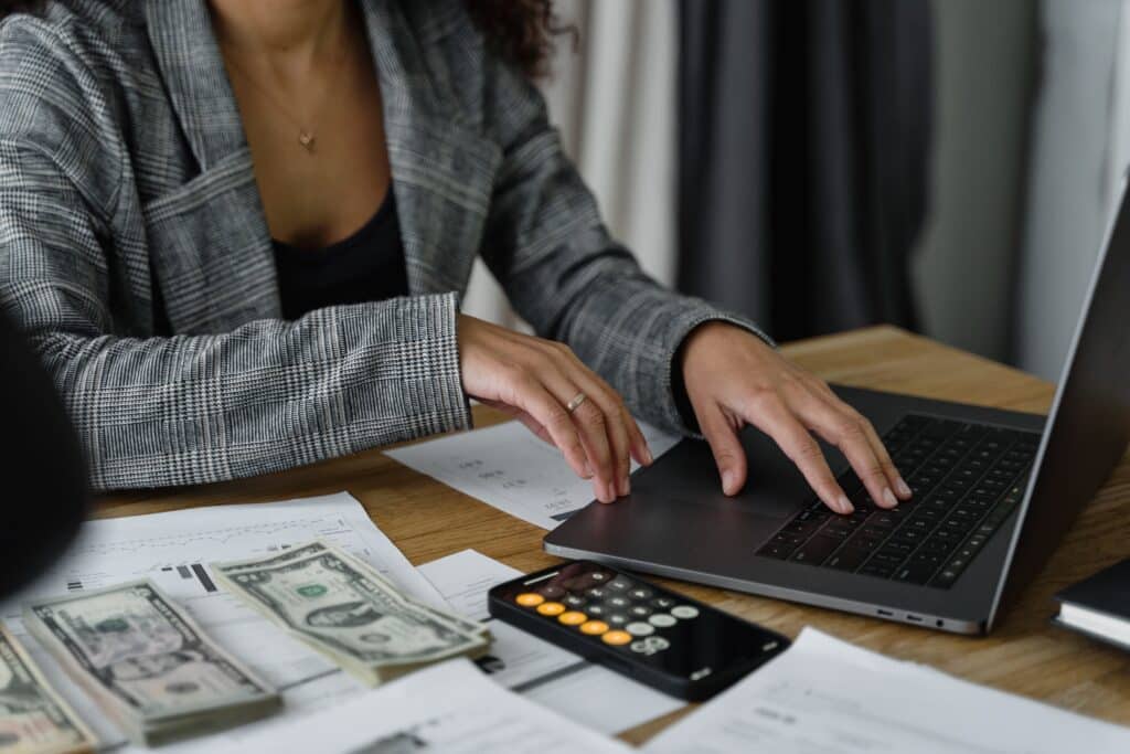 Explore the assistant accountant job description template and hire the right candidate for your team.