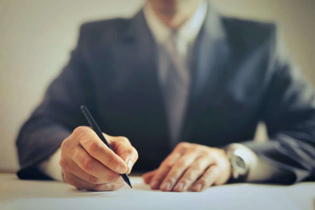 Explore the commercial manager job description template and hire the right candidate for your team.