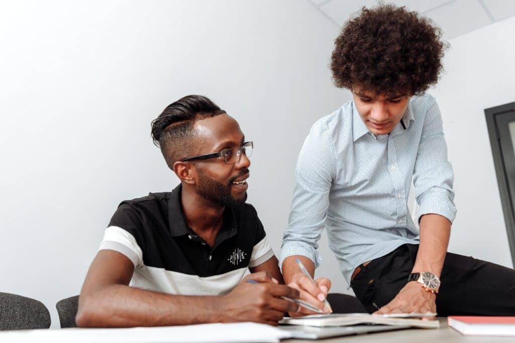 Explore the copywriter & editorial director job description template and hire the right candidate for your team.