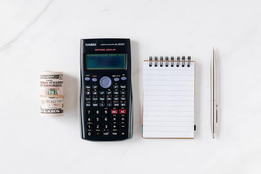 Explore the financial accountant job description template and hire the right candidate for your team.