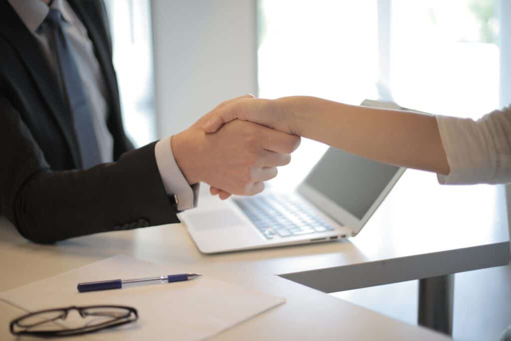 How to manage the hiring process