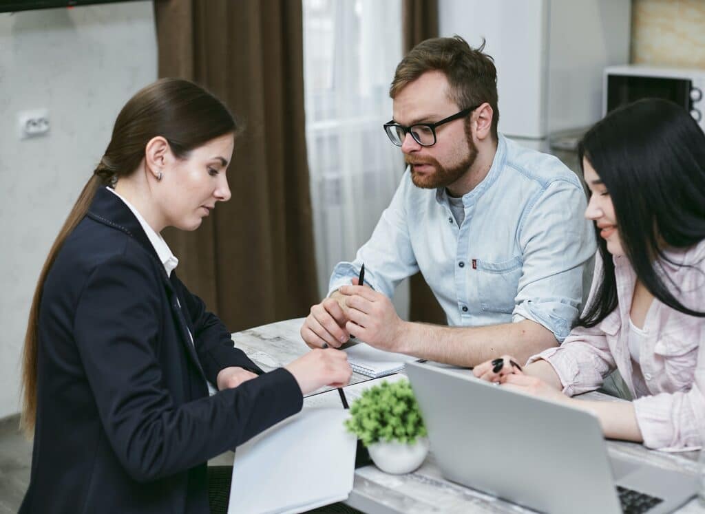 Explore the it director job description template and hire the right candidate for your team