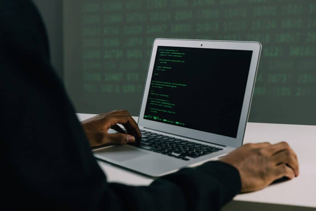 Explore the it help desk technician job description template and hire the right candidate for your team.