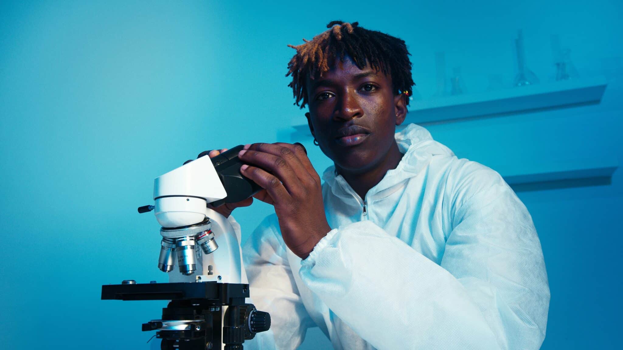 Explore the lab technician job description template and hire the right candidate for your team.