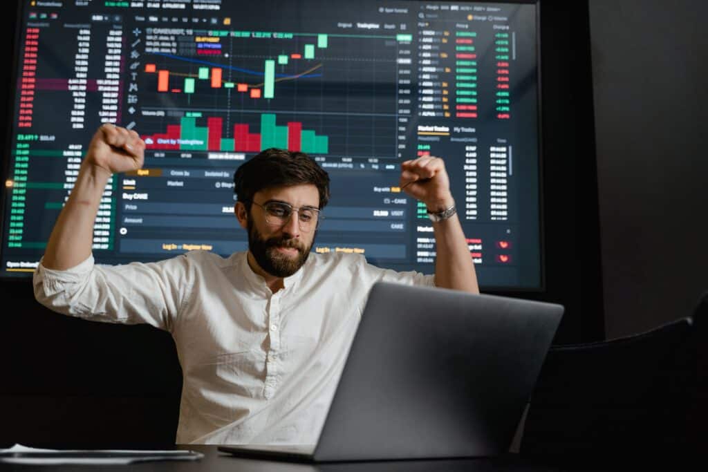 Explore the marketing analyst job description template and hire the right candidate for your team.