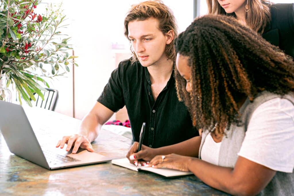 Explore the marketing assistant job description template and hire the right candidate for your team.