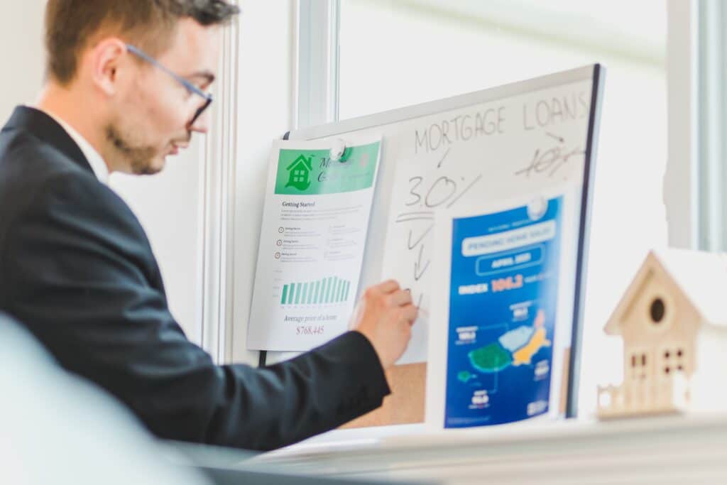 Explore the mortgage loan processor job description template and hire the right candidate for your team.