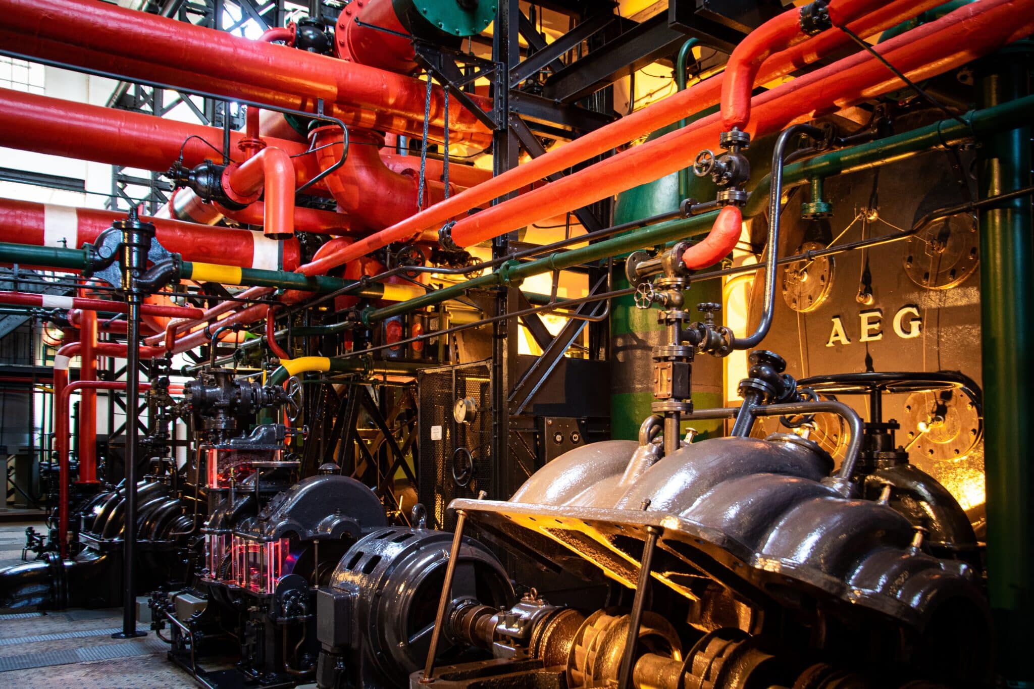 Explore the petroleum engineer job description template and hire the right candidate for your team.