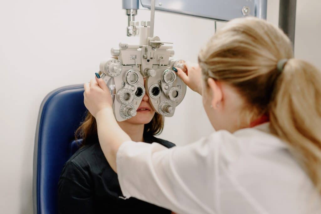Explore the Ophthalmologist job description template and hire the right candidate for your team.