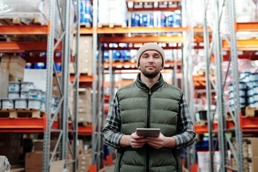Explore the warehouse supervisor job description template and hire the right candidate for your team.